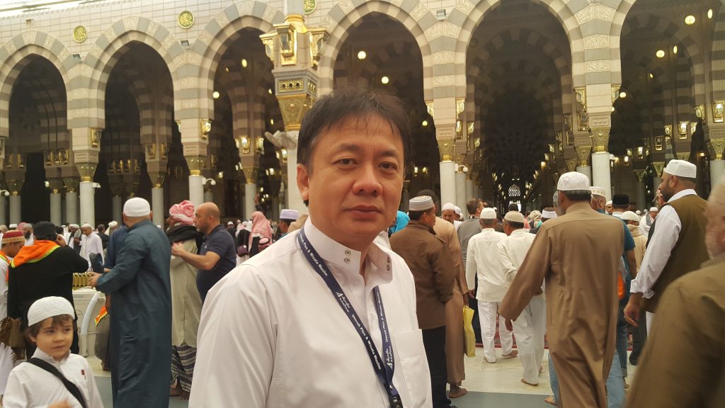 priyadi abadi berada di masjid nabawi