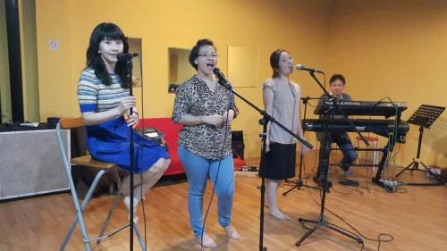 Hobi Musik (8)